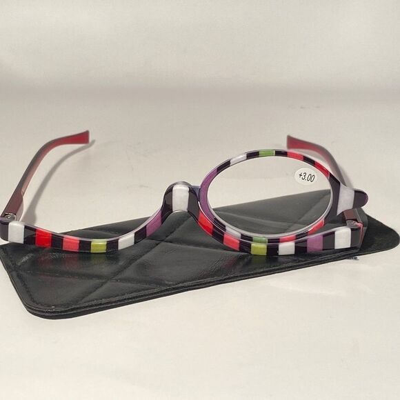 0994 Makeup Cosmetic 3.00 Flip Magnifying Glasses For Precision Application N… - Picture 1 of 5
